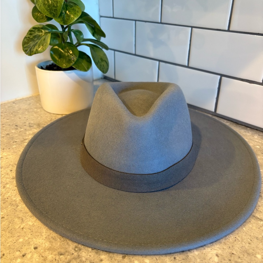 Scala Handmade Gray Wide-Brim Felt Fedora with Matching Band